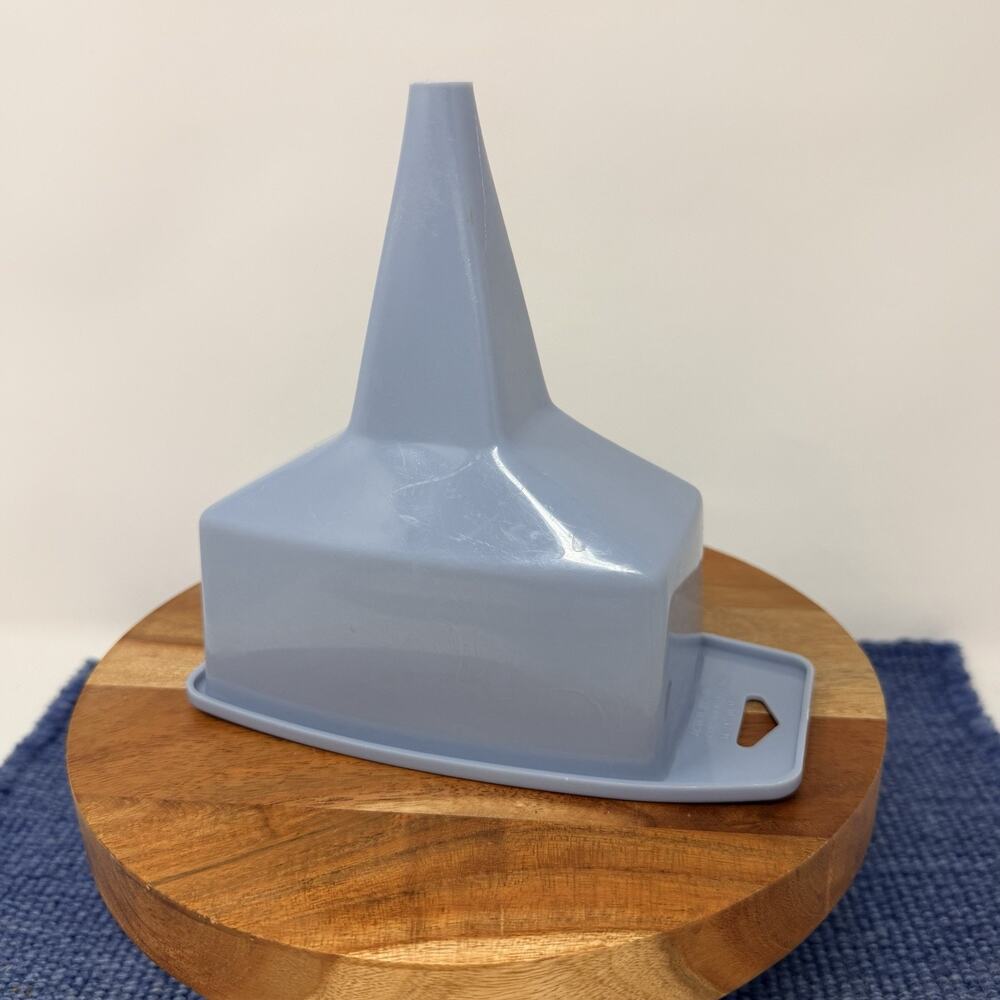 VTG Rectangle Kitchen Funnel Rubbermaid 3090 Action Industries Blue Rare